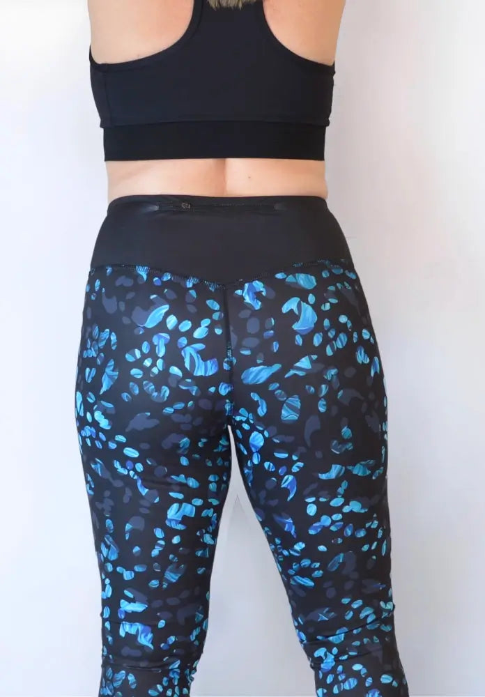 Signature High Waisted Cropped Gym Leggings - Leopard Party LC Active